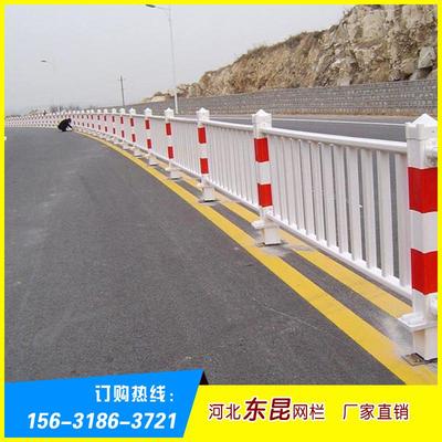道路护栏城市公路马路市政交通中央分流栏带栏杆 防撞锌钢护栏