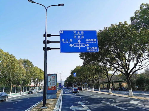 总投资1240万元的中心城区道路公共设施指引标志工程全面完工