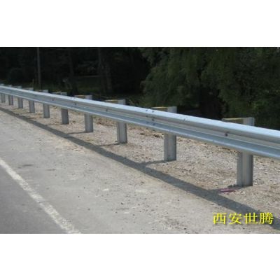 乡村道路波形护栏生产厂 高速公路护栏板多少钱一米 护栏板价格