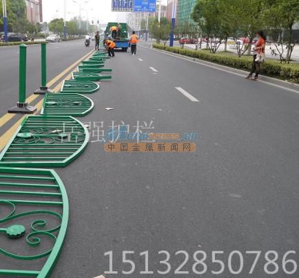 河道护栏规规格 河堤护栏图片