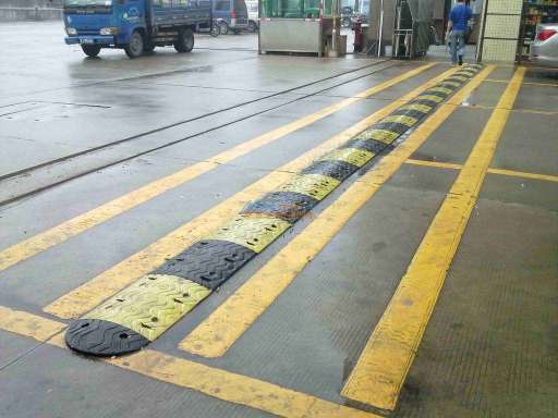 选择恒则远交通设施，享受优质优惠的陕西减速带