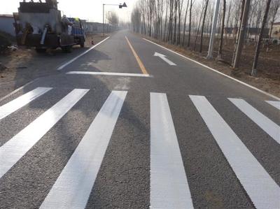 道路划线施工与道路设施的协调管理